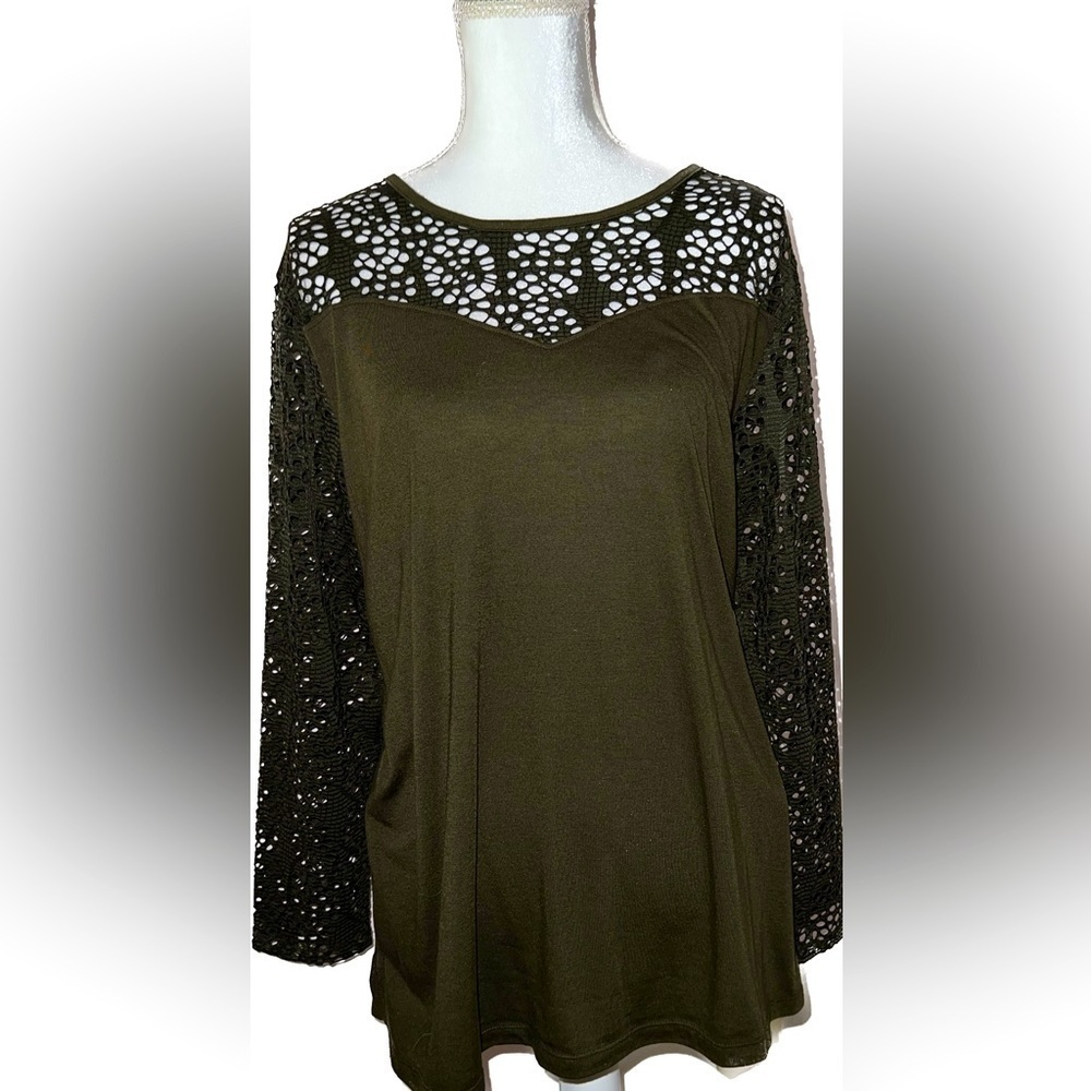Noelle brown lace and solid top, so soft! Never worn.